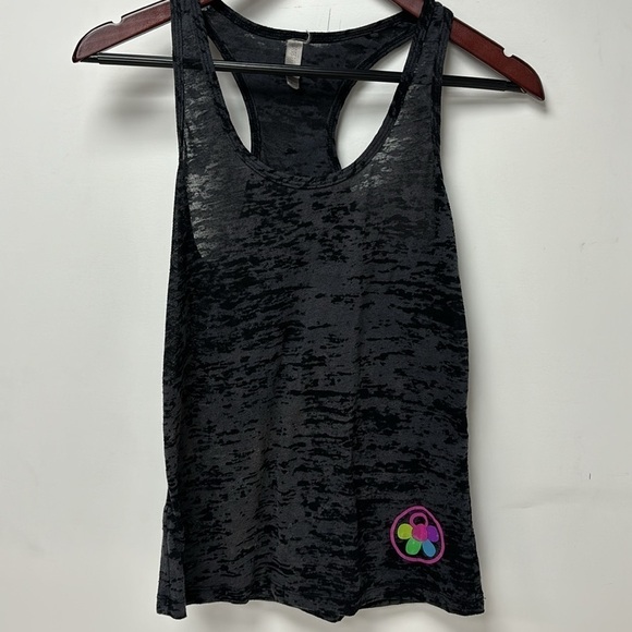 gym t-shirt Women's sleeveless in gray with exercise figures size M - Picture 2 of 9
